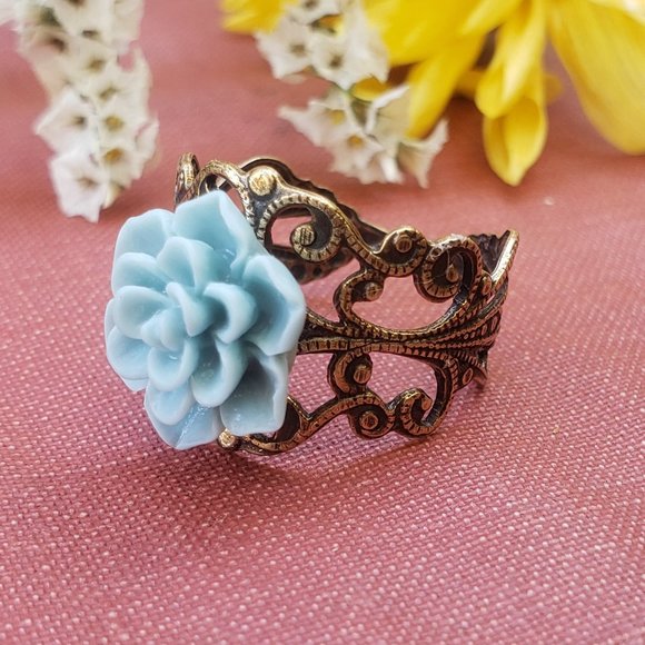 Vintaged Sea Green Lace Ring - Picture 1 of 8